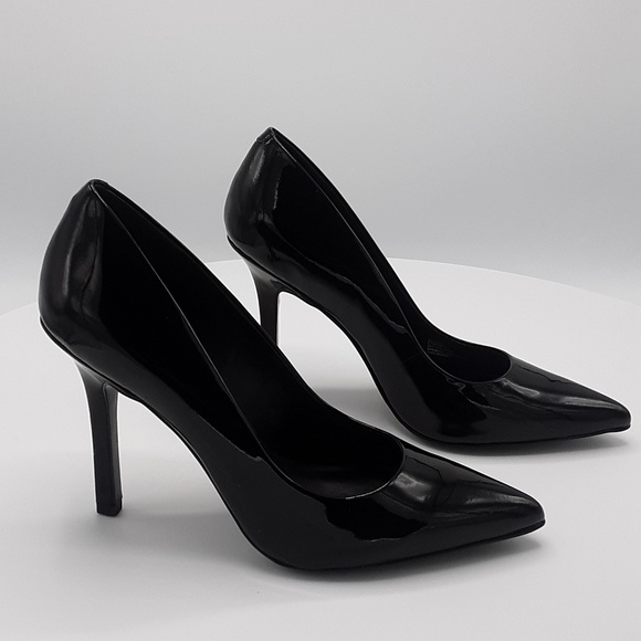 BCBGeneration BG-Flash Black Patent Pump Heels - Picture 4 of 8